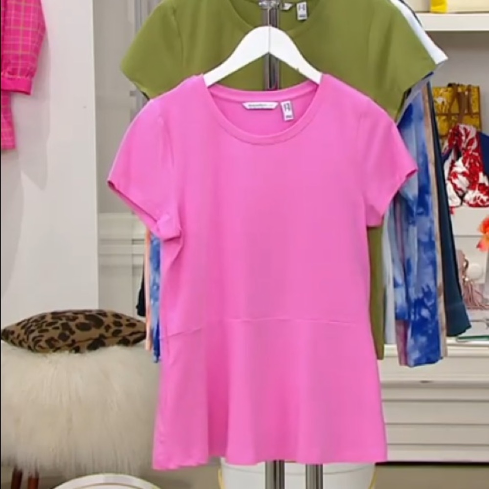 Never Been Worn Isaac Mizrahi Loose Peplum Top in Cotton Candy